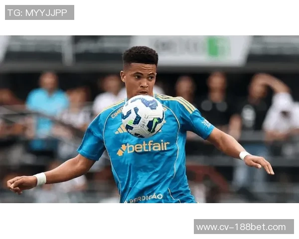 德天空报道多特蒙德关注17岁克鲁塞罗后卫普拉斯特和河床前锋梅萨