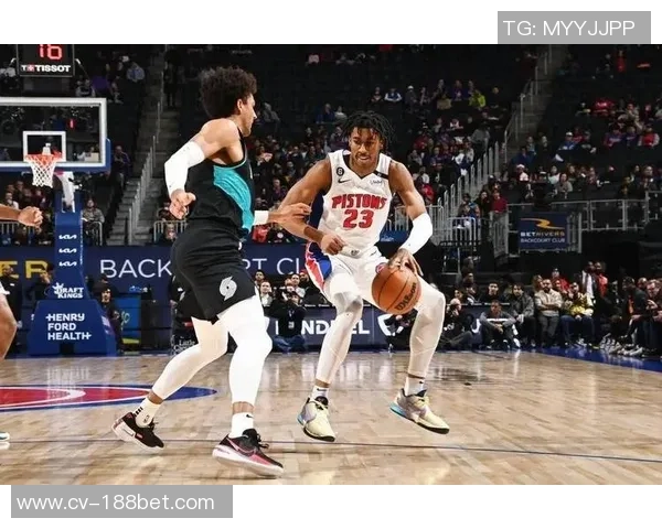 美网友怒斥快船败给勇士呼吁用小卡换取真正明星球员