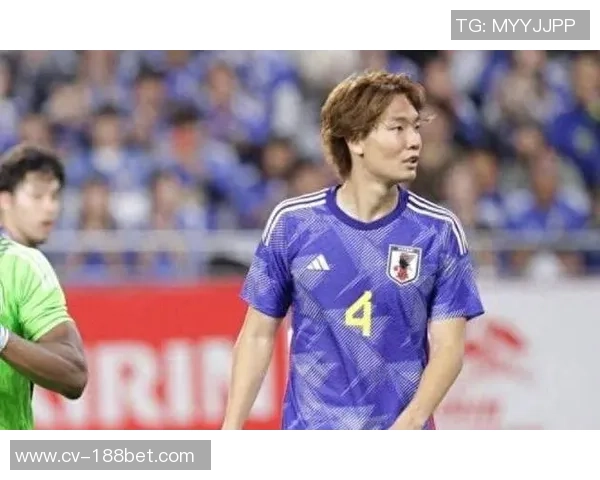 板仓滉坚定追求零封目标全力以赴展现防守球员的职业精神 板仓滉坚定追求零封目标全力以赴展现防守球员的职业精神